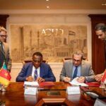العاصمة الإدارية وسفارة الكاميرون توقعان عقد أرض المقر الجديد بالحي الدبلوماسي
