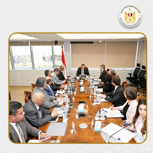 وزير الإسكان يبحث فرص الاستثمار بقطاع المرافق مع وفد بنك الاستثمار الأوروبي وزير الإسكان يبحث فرص الاستثمار بقطاع المرافق مع وفد بنك الاستثمار الأوروبي