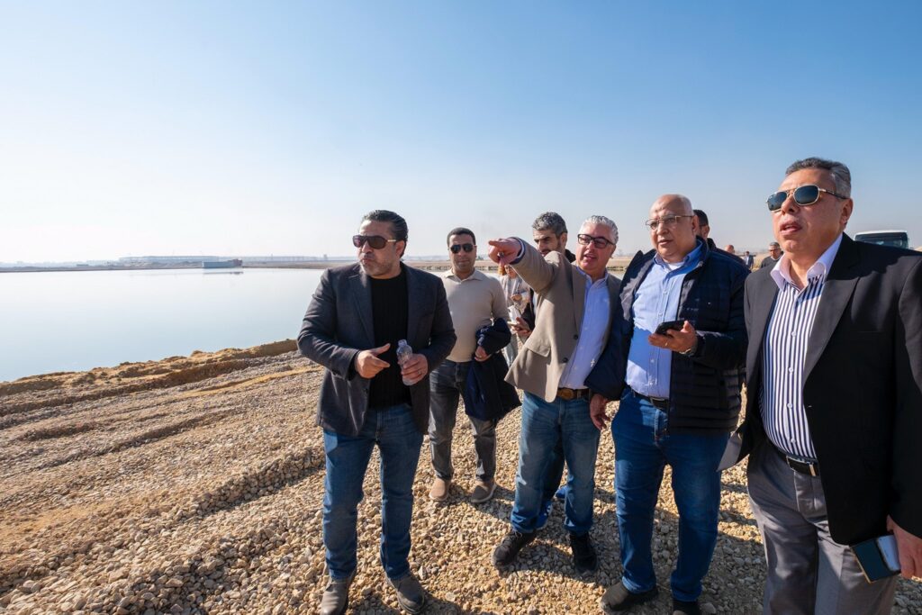 رئيس “اقتصادية قناة السويس” يتابع تنفيذ مشروعات القنطرة غرب: 48 مشروعًا باستثمارات تتجاوز 1.3 مليار دولار 600212287 1429166902587059 5333321821346898053 n
