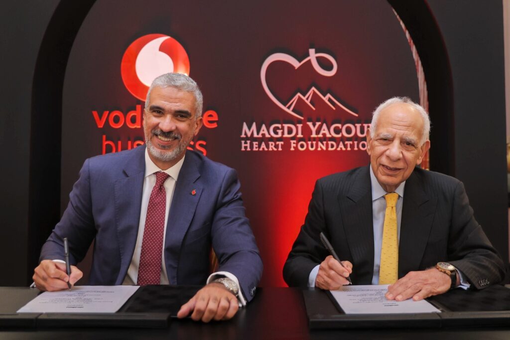 ڤودافون بيزنس ومؤسسة مجدي يعقوب يوقعان شراكة استراتيجية لرقمنة مراكز علاج القلب في مصر WhatsApp Image 2025 12 02 at 12.00.47 7590eb70