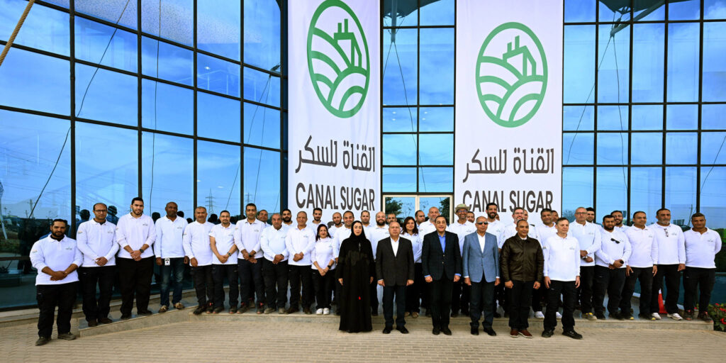 شراكة مصرية إماراتية.. رئيس الوزراء يتفقد التشغيل التجريبي لمصنع القناة للسكر بالمنيا شراكة مصرية إماراتية.. رئيس الوزراء يتفقد التشغيل التجريبي لمصنع القناة للسكر بالمنيا