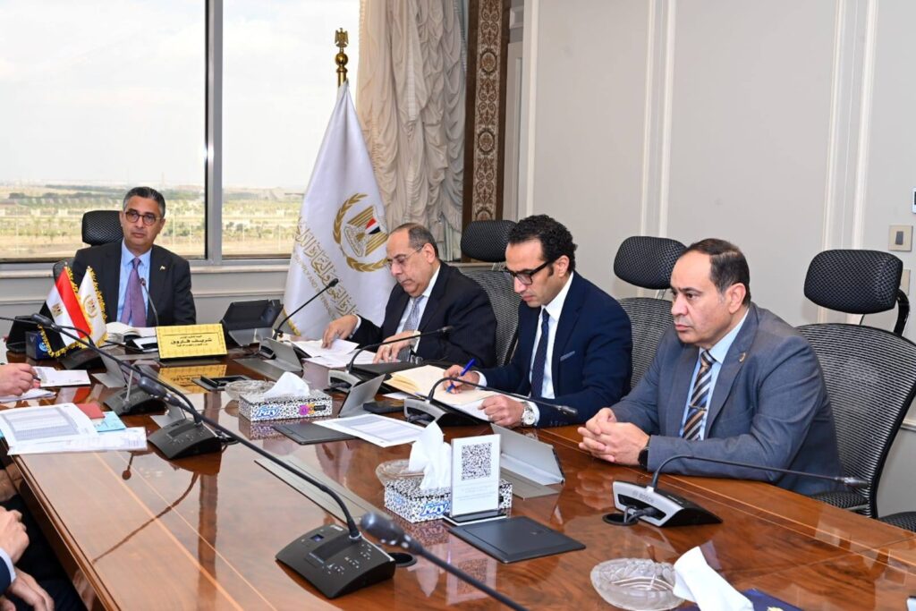 مد عمل نظام صرف التموين والمنحة الإضافية 3 ساعات يوميا