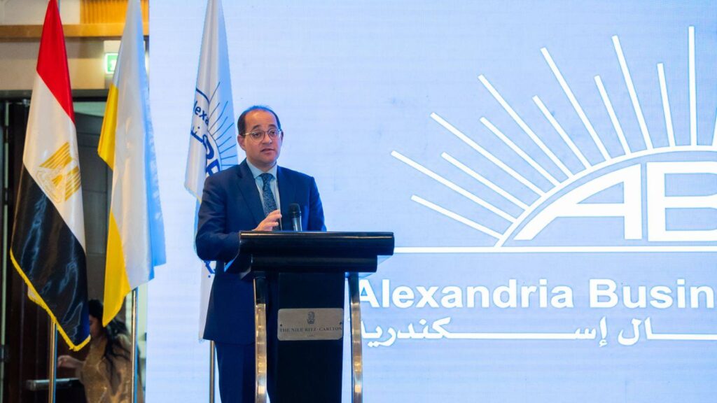 وزير المالية: الرهان على القطاع الخاص في تحقيق التنمية دايما كسبان