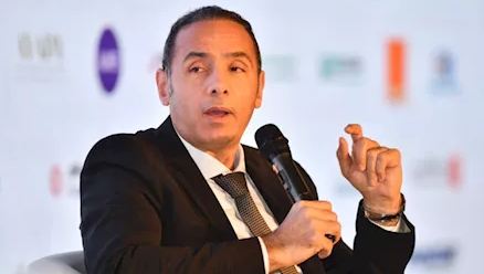 تكليف إسلام عزام برئاسة الهيئة العام للرقابة المالية