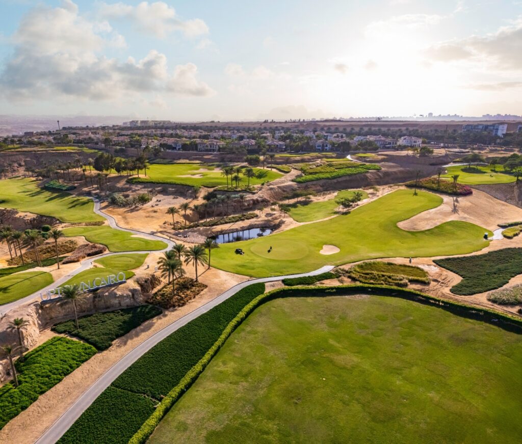 إعمار مصر تطرح مرحلة جولف مانشنز في مشروع أب تاون كايرو
