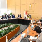 وزيرة الإسكان تتابع تنفيذ مشروعات المياه والصرف الصحي بقرى حياة كريمة